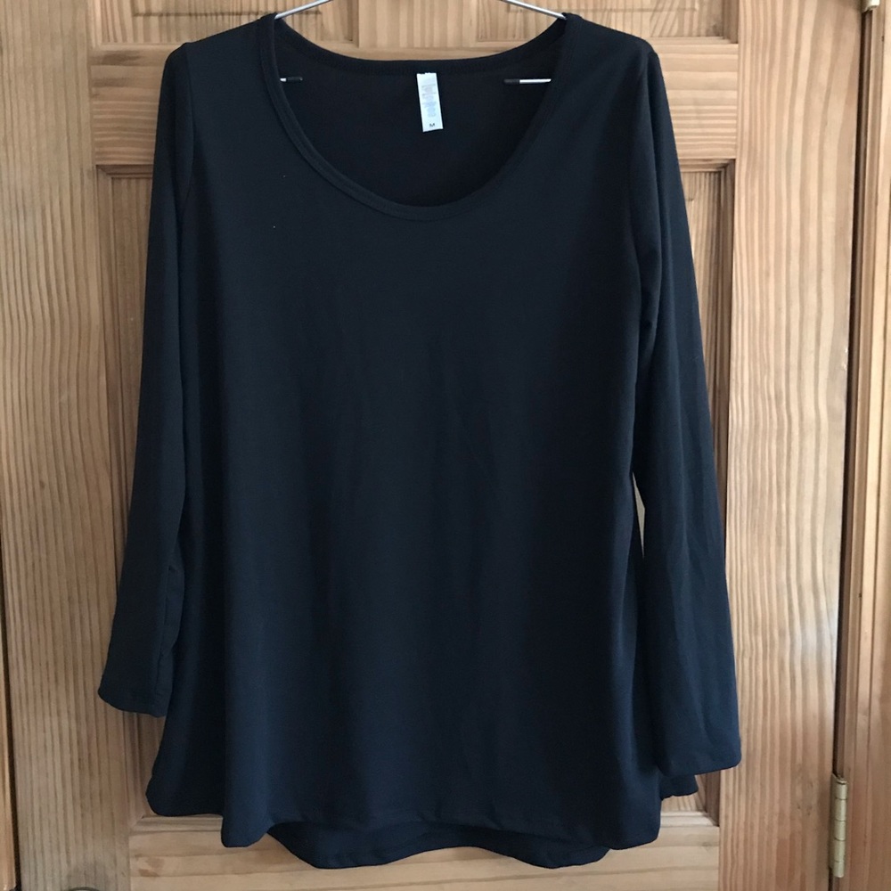 Lularoe Lynnae Solid Black Long Sleeve Shirt Top